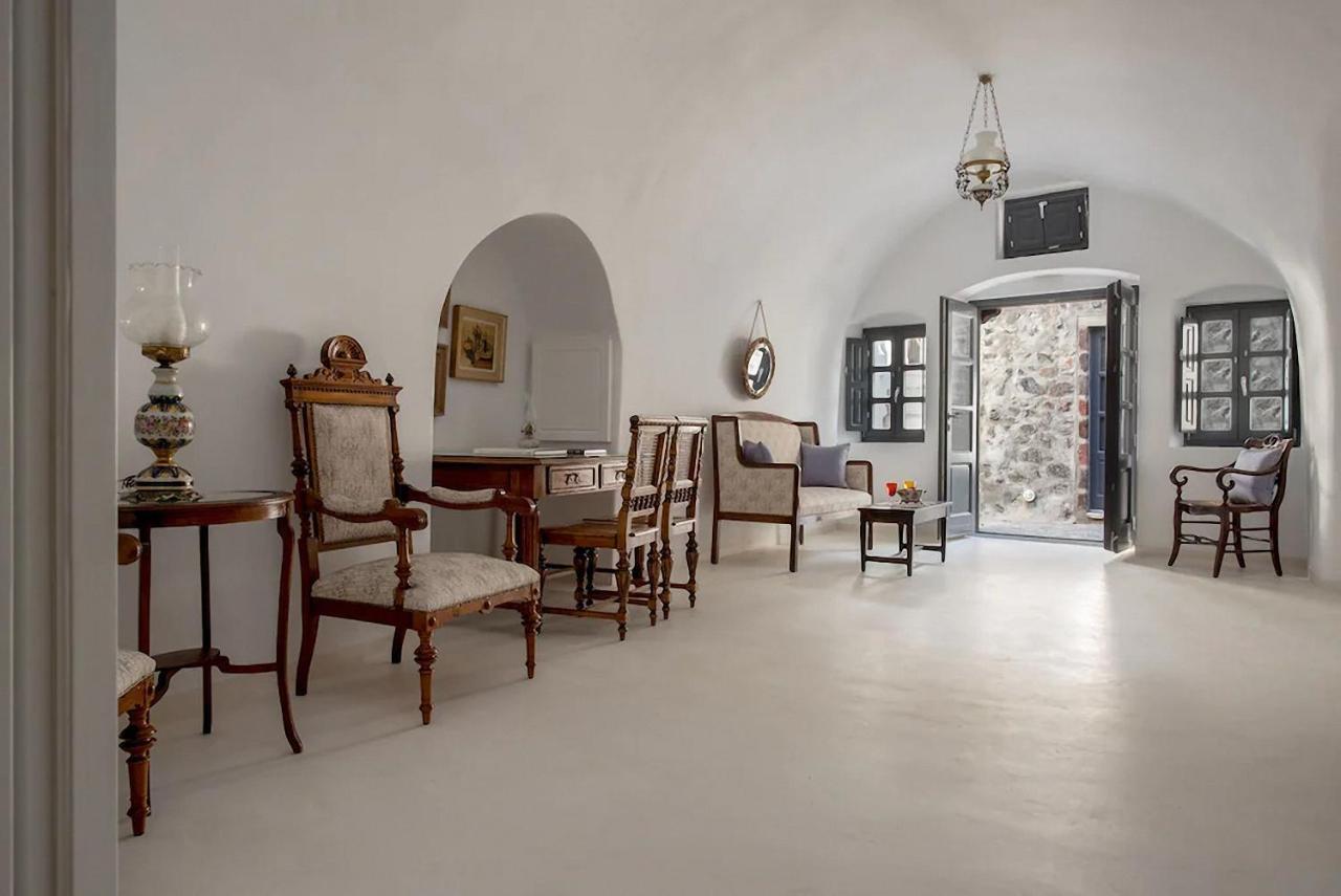 Casasantantonio 18Th Century Luxury Mansion Apartment Fira  Exterior photo